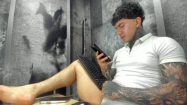 Gury_tattoo – Live XXX-chat