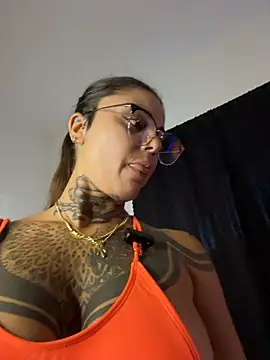 lucyrossink Live XXX-Chat