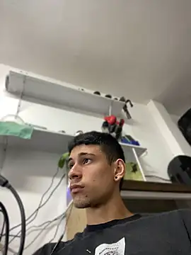 Chatroom XXX en direct de aronmax_