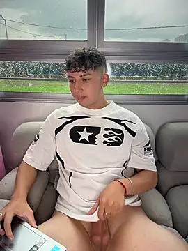 OLIVER_K Adlı Modelin Canlı XXX Sohbeti