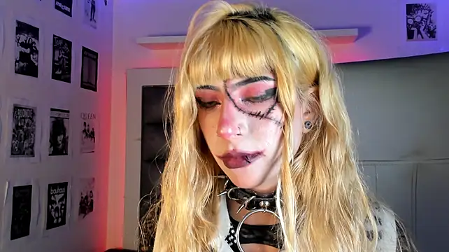 adhalee_js Chat XXX live