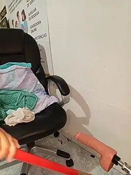 Czat XXX na żywo – MAYE__13