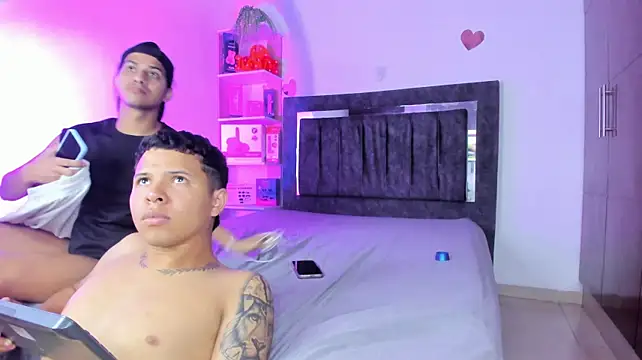 Chat XXX en directo de StevenSmith18