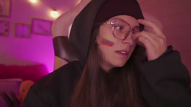 צ'אט XXX בשידור חי של milly_kenner