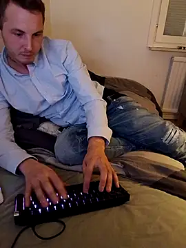 XXX chat uživo modela erikdanil