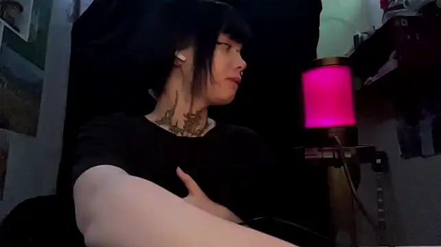 צ'אט XXX בשידור חי של RevivedSop