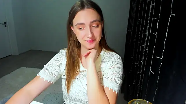 צ'אט XXX בשידור חי של Wise_Bunny