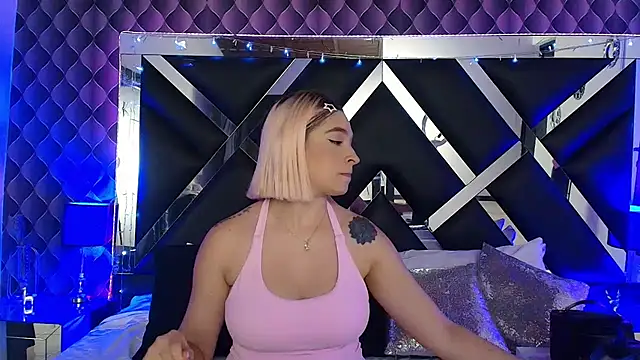 צ'אט XXX בשידור חי של victoriaa_lee_