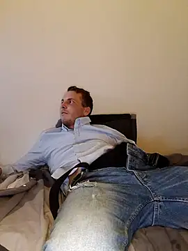 Chat +18 de erikdanil ao vivo
