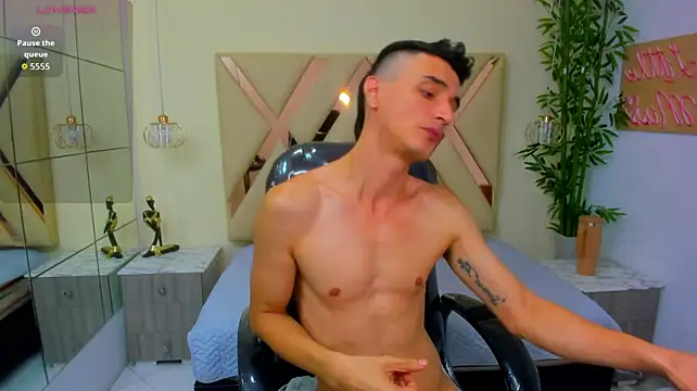 FelipeFriendly live XXX chat