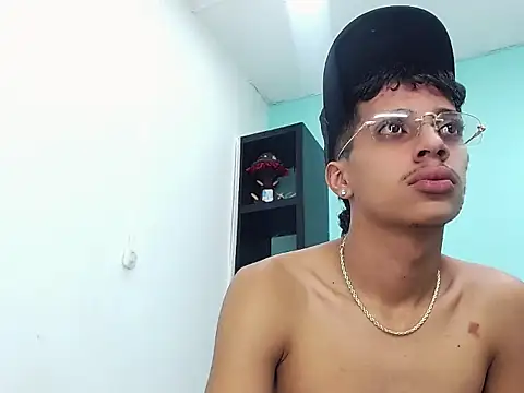 brayan__hot__ XXX чат на живо