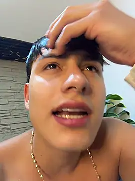 Lander_Cruz élő XXX-chatje