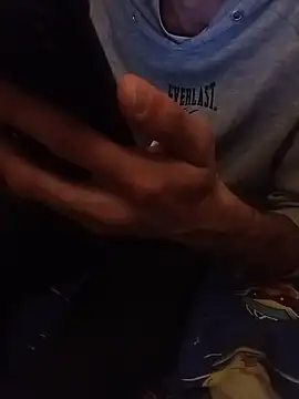 צ'אט XXX בשידור חי של juicyone2