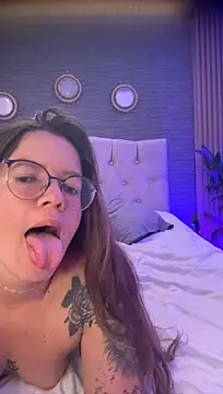 SamyandAlly's Live XXX Chat