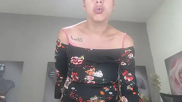 AntonellaBlanc élő XXX-chatje