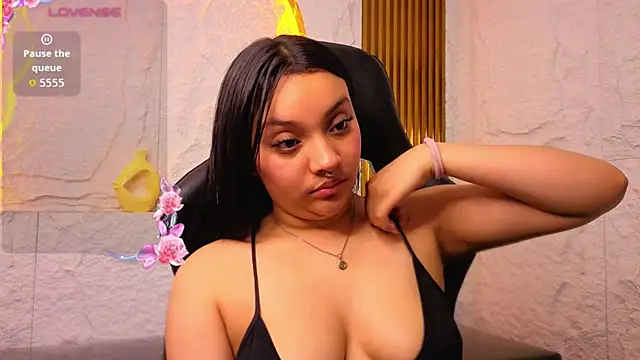 lia_harper_t élő XXX-chatje