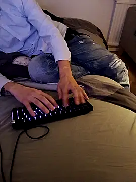 erikdanil Live XXX Chat