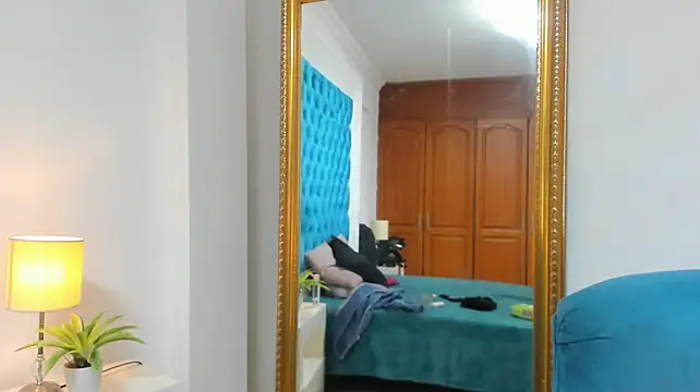 XXX chat uživo modela Charliedamn