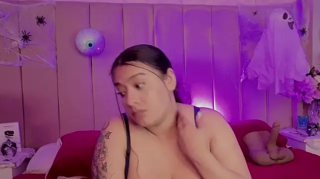 MollyBigBoobs12's Live XXX Chat