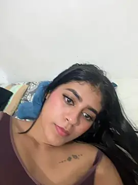 AbrilCollins 现场XXX聊天