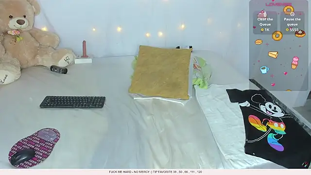Benjamin_Buster live XXX chat