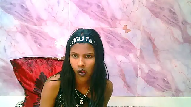 IndianSilkySpice's Live XXX Chat