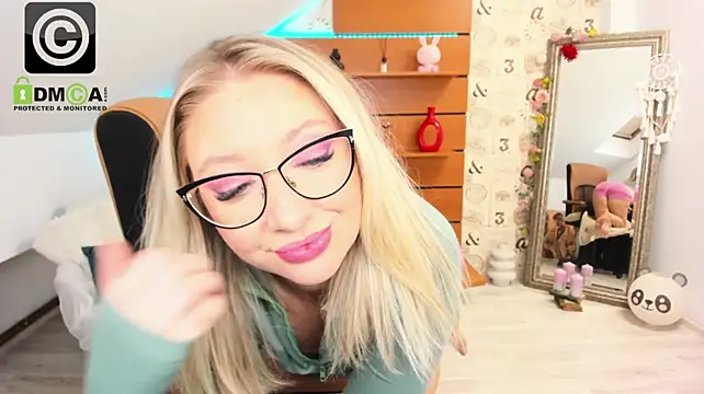 EllisYa Adlı Modelin Canlı XXX Sohbeti