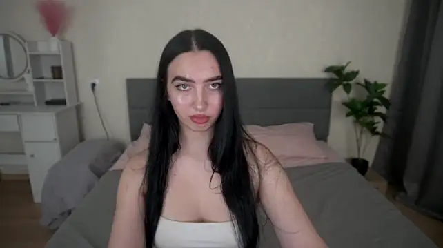 WildKittenX_'s Live XXX Chat