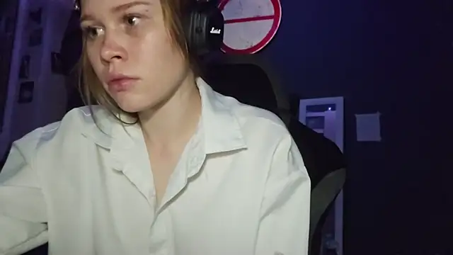 XXX chat uživo modela LizaVogan