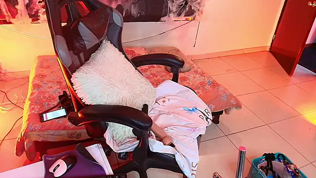 دردشة MysticMature الجنسية المباشرة