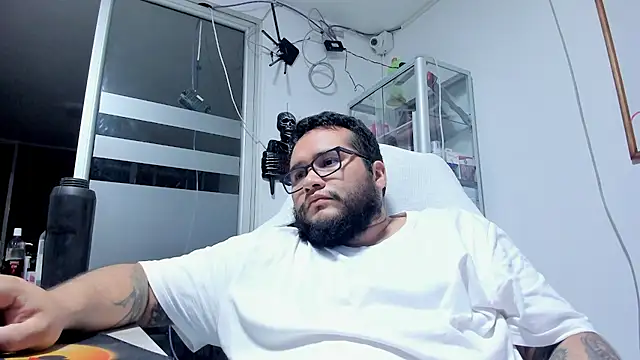 Chat +18 de VINCEDMAGLIOO ao vivo