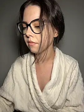 KaylaLewyss Chat XXX live