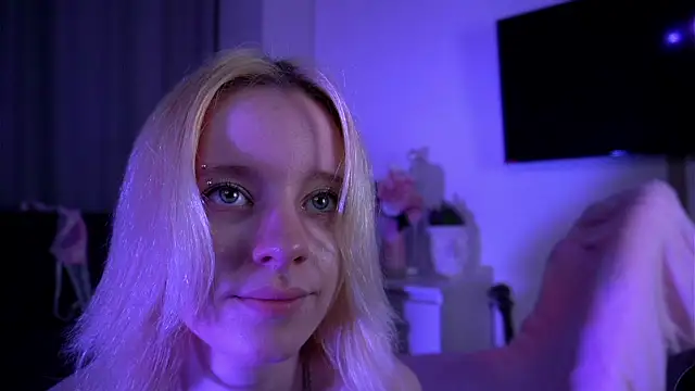 quake_123n Live XXX chat