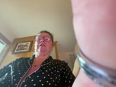 Czat XXX na żywo – Linda17340