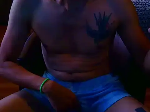 LatinoClouP94sins – webcam-show