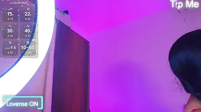 XXX chat uživo modela NikyBrookss