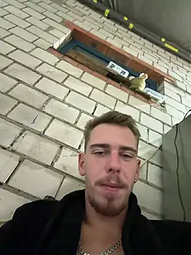viktorhorny05's Live XXX Chat
