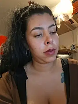 Luianna Adlı Modelin Canlı XXX Sohbeti