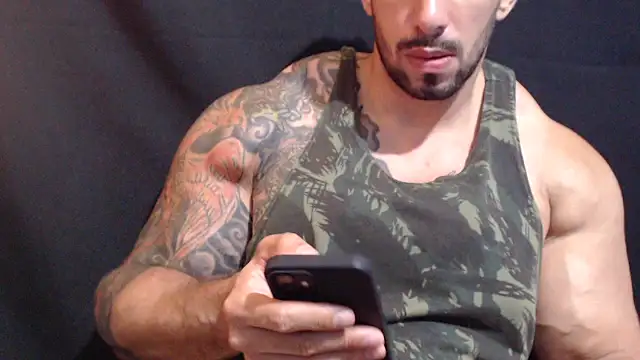 DommMastern Live XXX chat