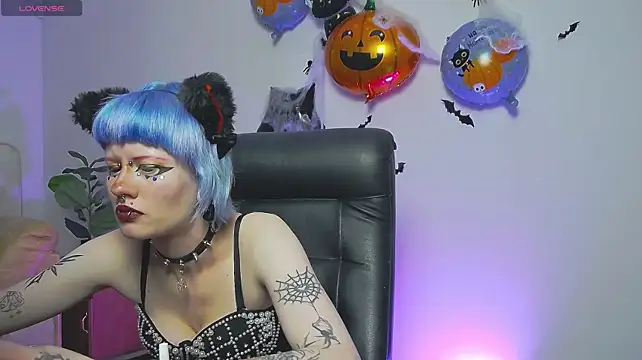 XXX chat uživo modela RoxyCatLove