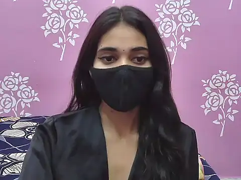 Shanaya-xo Adlı Modelin Canlı XXX Sohbeti