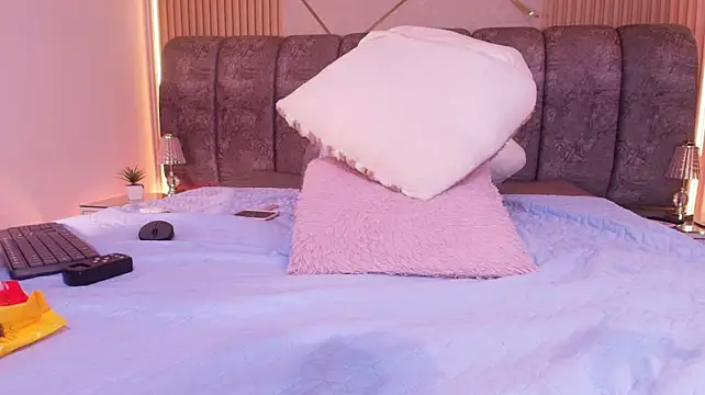 XXX chat uživo modela naia_blessed