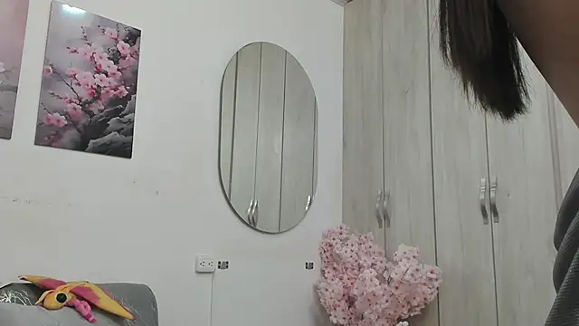 pinky_f00x Chat XXX live