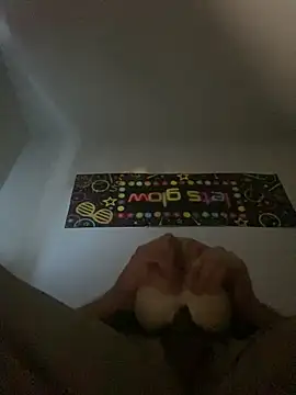 XXX chat uživo modela GusanoDelicioso