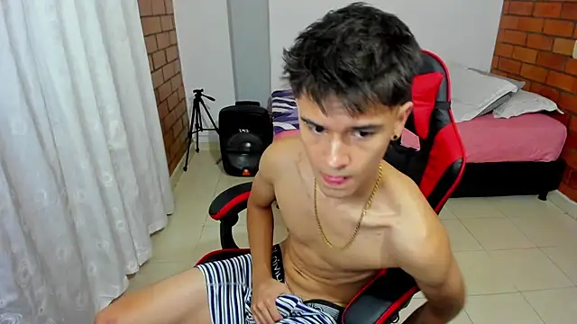 Aron_Boyyn Live XXX chat
