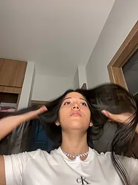 XXX chat uživo modela Nhefertary
