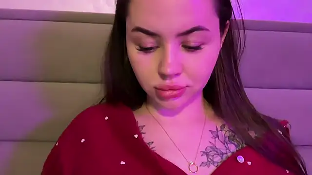 צ'אט XXX בשידור חי של AlmaryKim