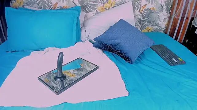 AryRoyce Adlı Modelin Canlı XXX Sohbeti