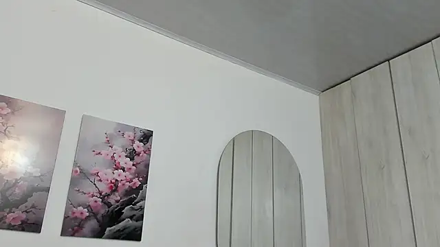 pinky_f00x XXX чат на живо