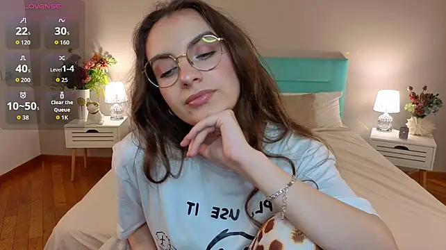 צ'אט XXX בשידור חי של Bella-cute